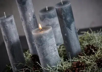 Graue Kerzen Adventskranz
